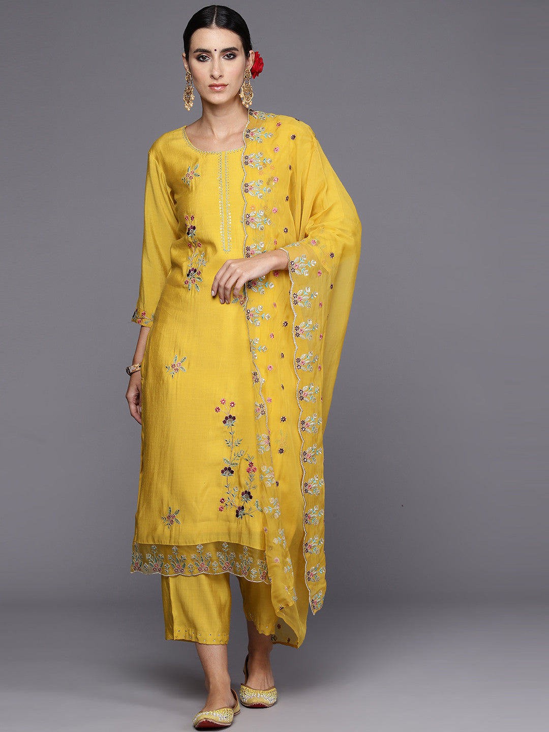 Women Floral Embroidered Regular Thread Work Kurta with Trousers & Dupatta