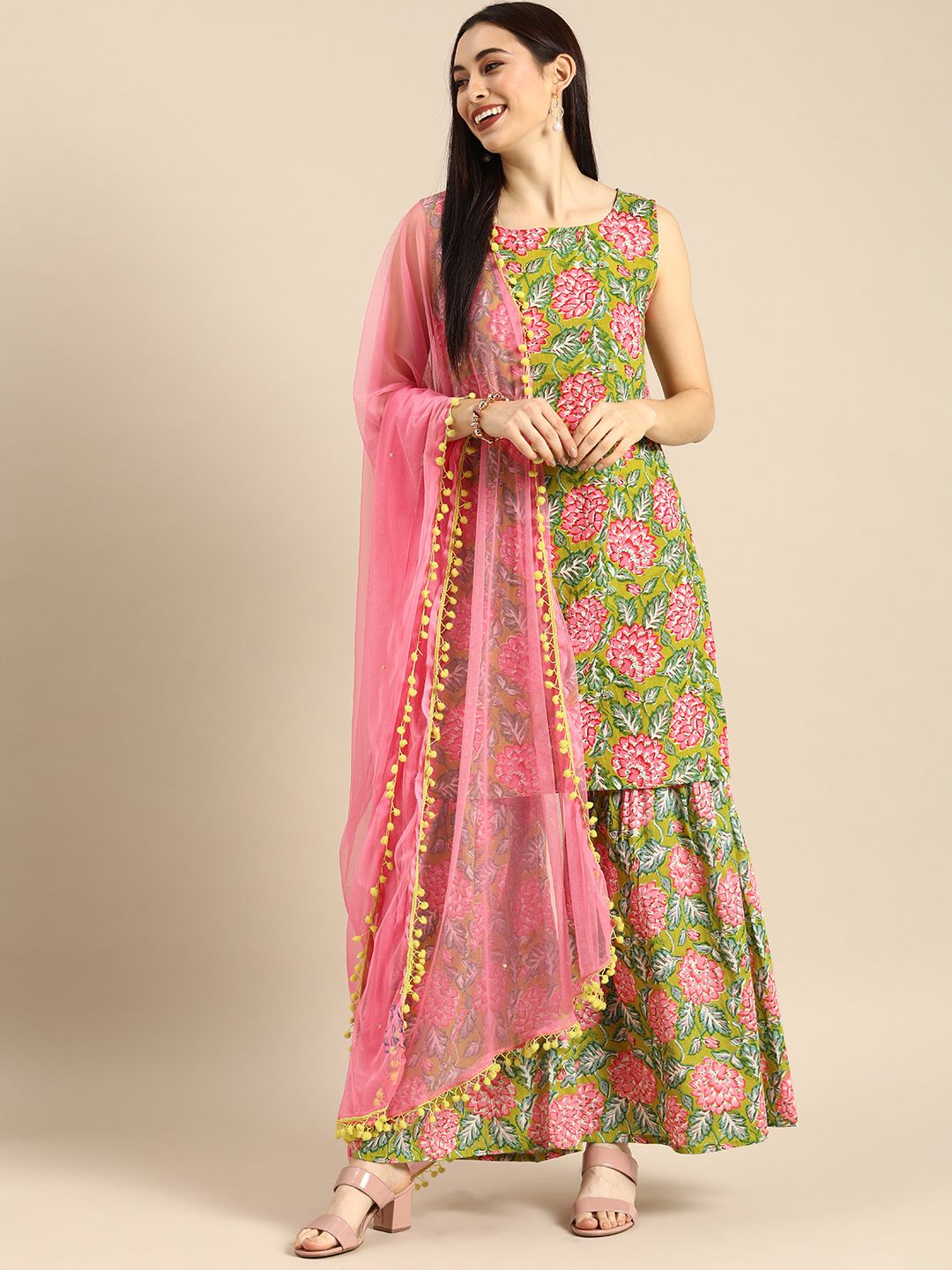 Dhiyona AN Women Green & Pink Floral Printed Kurta with Sharara & Dupatta