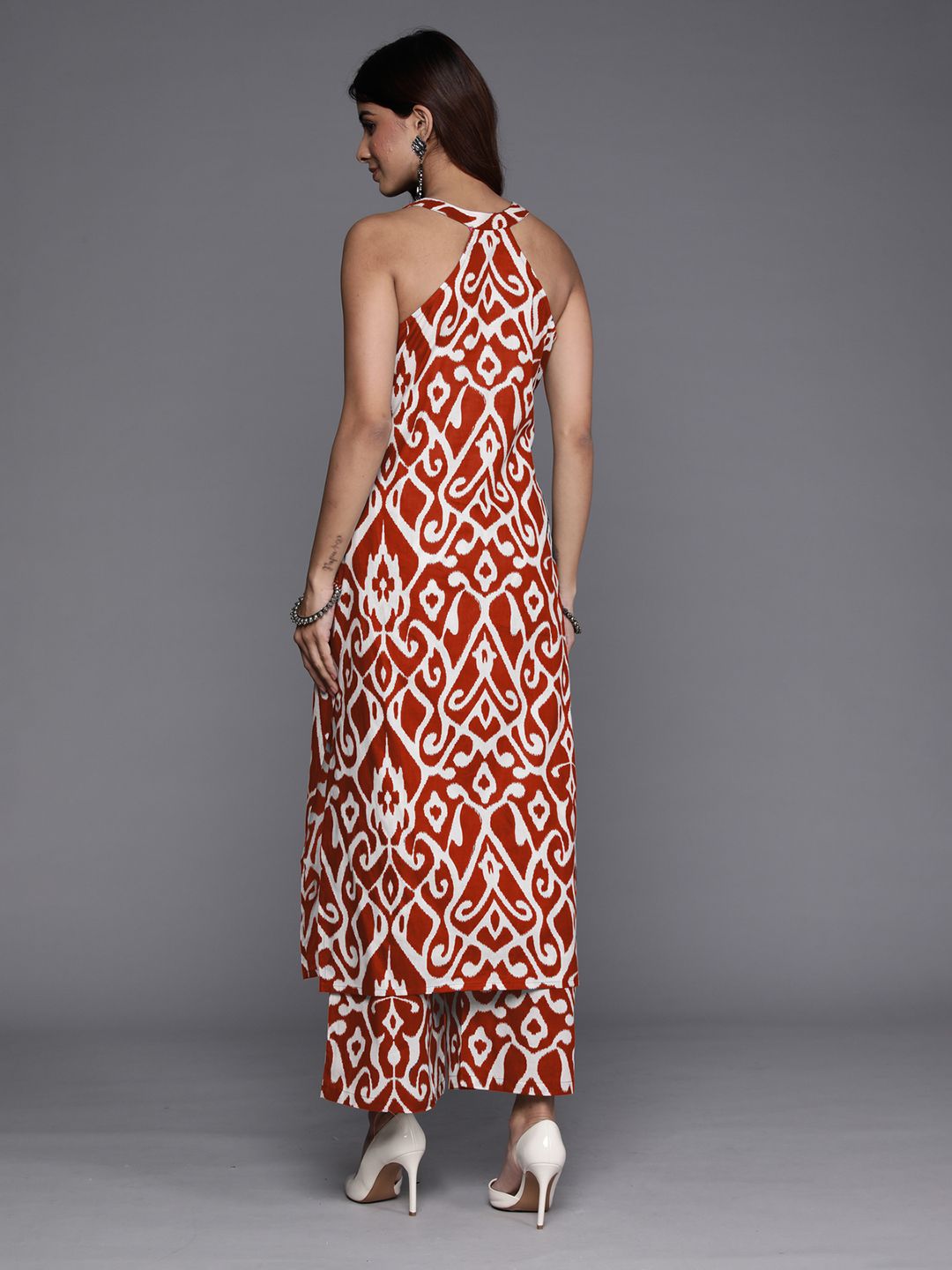 Red Ethnic Motifs Printed V-Neck Sleeveless Pure Cotton Straight Kurta With Palazzo