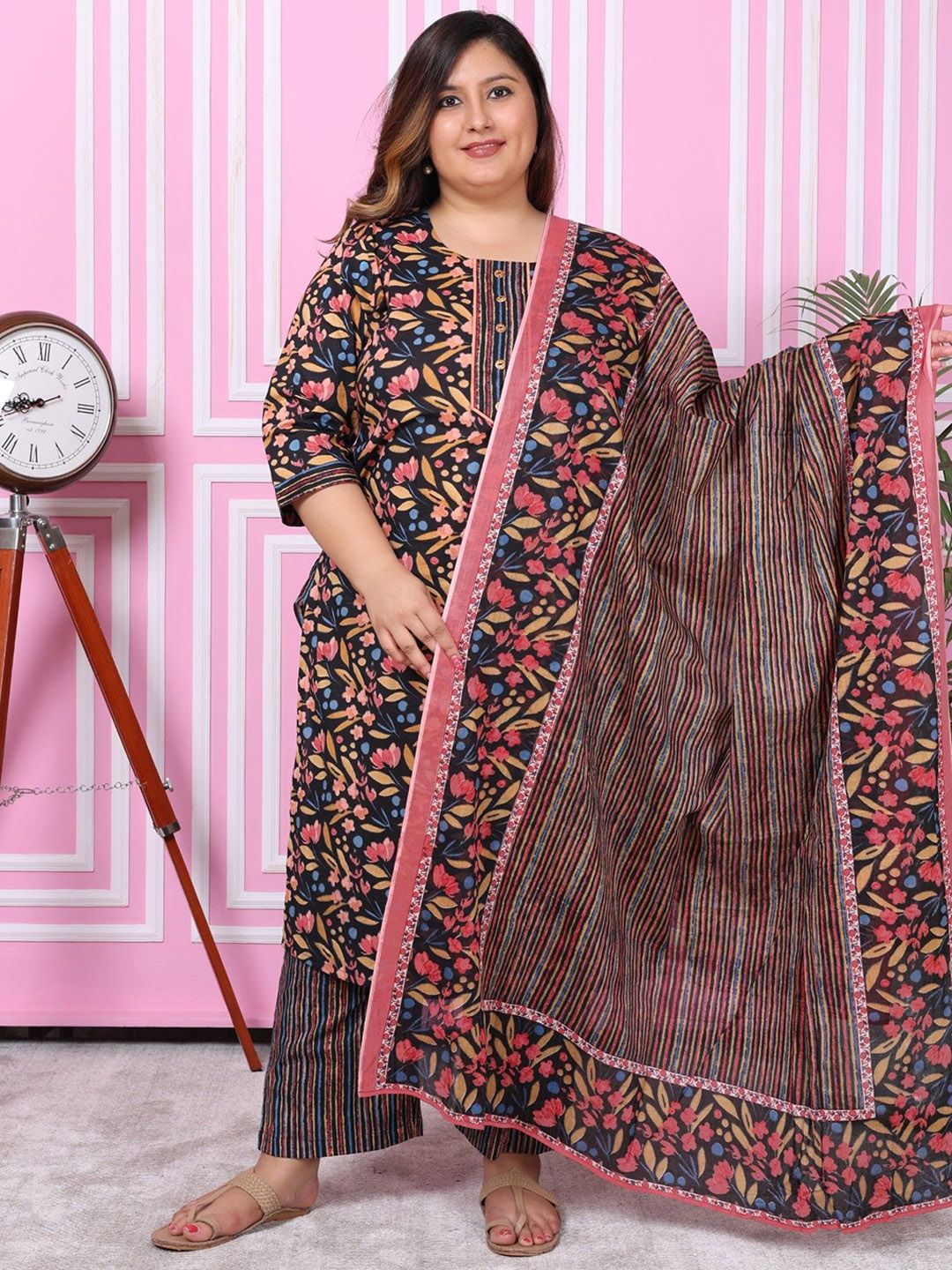 Dhiyona KL Plus Size Floral Printed Pure Cotton Straight Kurta with Trousers & Dupatta