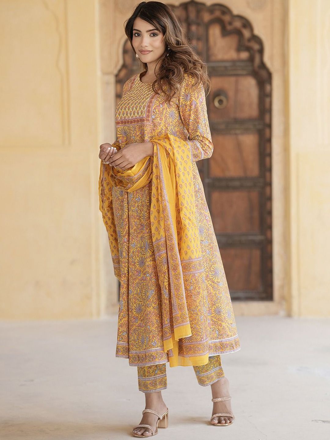 Dhiyona KL Floral Printed Pure Cotton Anarkali Kurta With Trousers & Dupatta