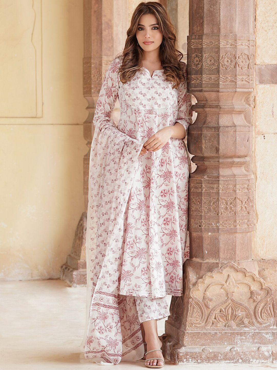 Dhiyona KL Floral Printed V-Neck Regular Gotta Patti Kurta With Trousers & Dupatta