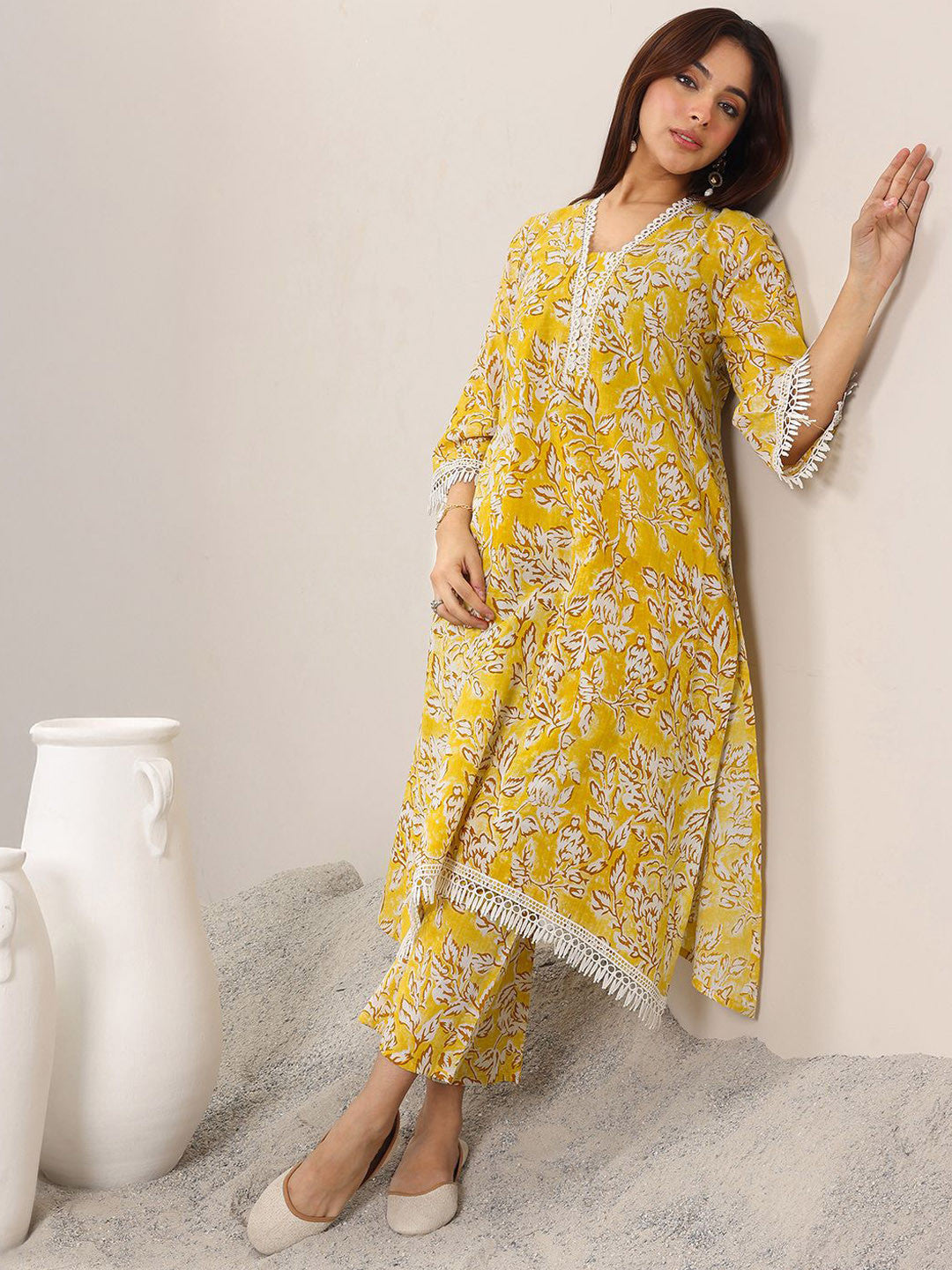 Floral Printed V-Neck A-Line Kurta With Trousers