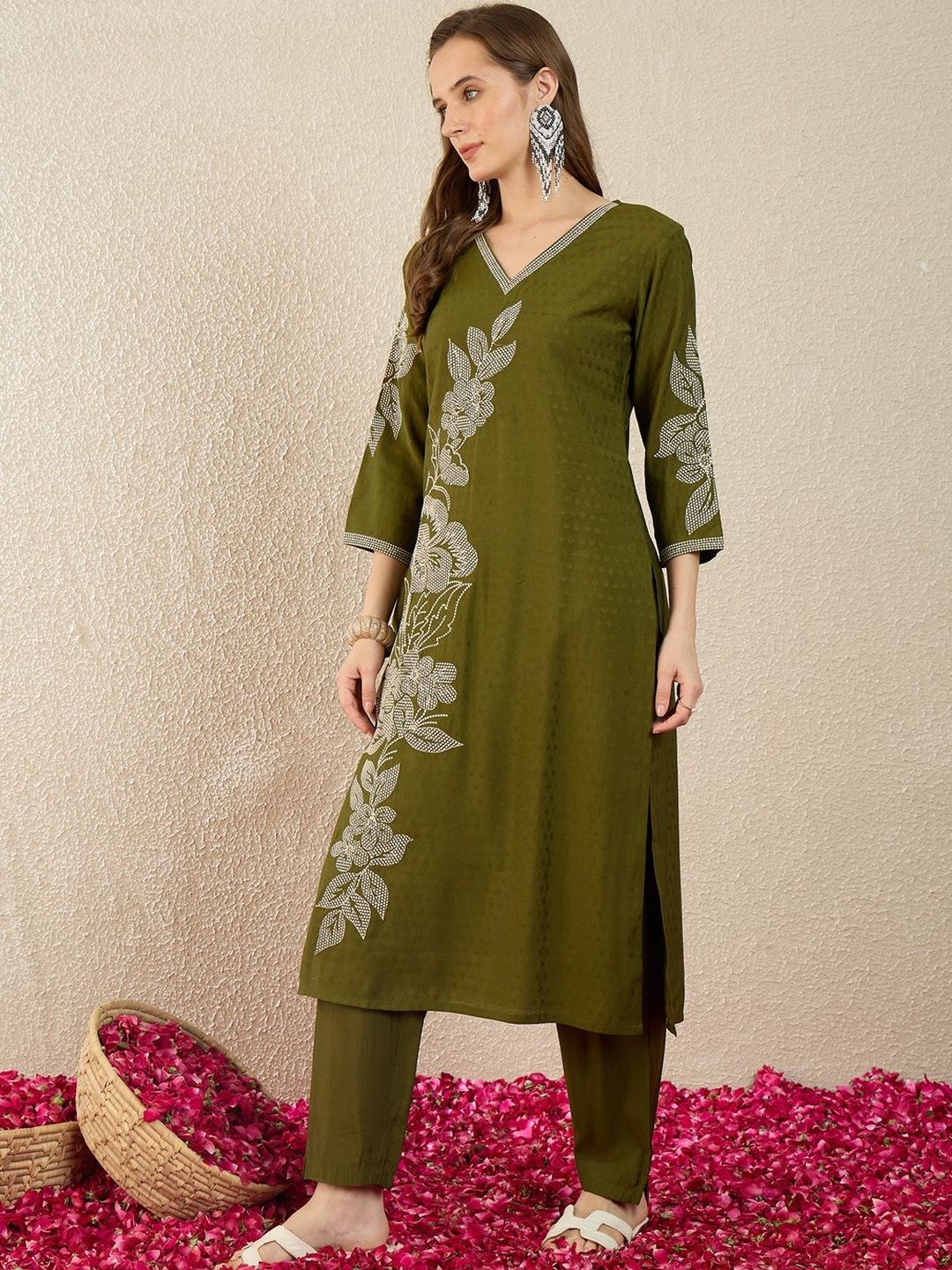 Dhiyona IE Printed V-Neck Three-Quarter Sleeves Cotton Top With Trousers