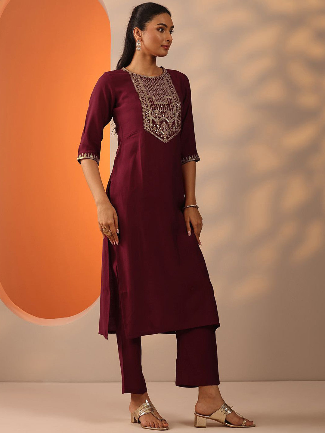 Women Ethnic Motif Embroidered Thread Work Kurta with Trousers & Dupatta