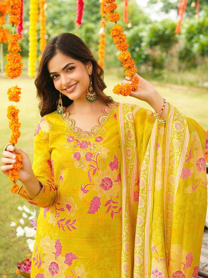 Dhiyona KL Floral Printed V-Neck Straight Kurta With Trousers & Dupatta