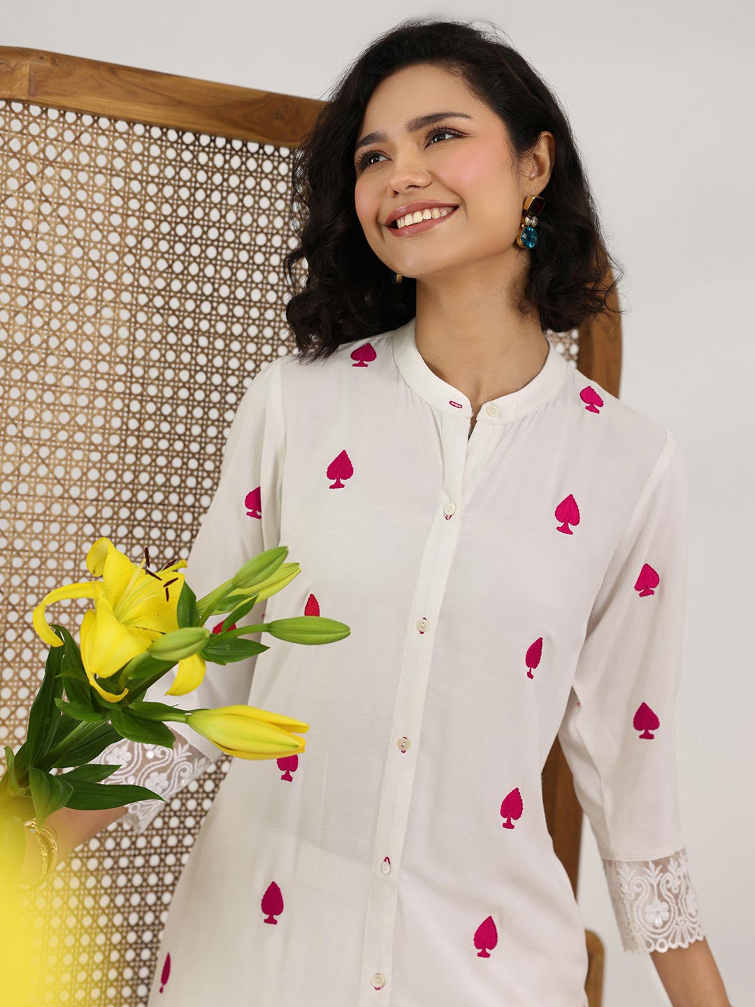 Women Ethnic Motifs Embroidered Regular Kurta with Trousers