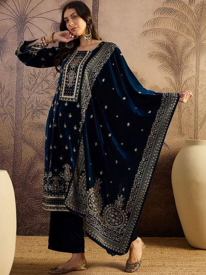 Heavy Embroidered Velvet Round-Neck Kurta & Trousers Kurta Set