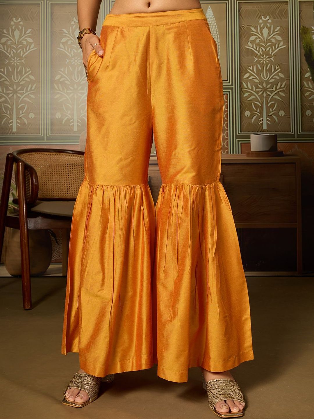 Dhiyona HOP Embroidered Straight Kurti & Sharara With Dupatta