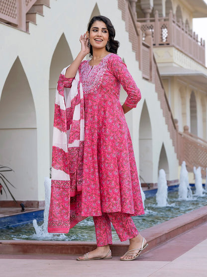 Dhiyona KL Women Floral Printed Regular Pure Cotton Kurta with Trousers & With Dupatta