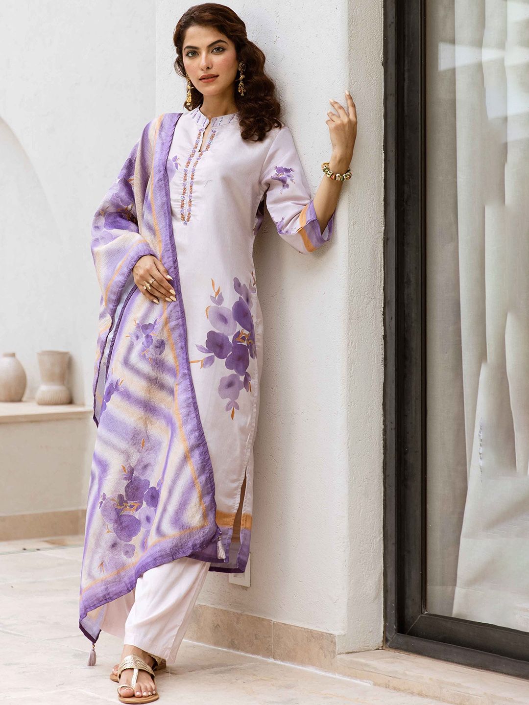 Dhiyona KL Women Floral Printed Kantha Work Chanderi Cotton Kurta with Palazzos & With Dupatta