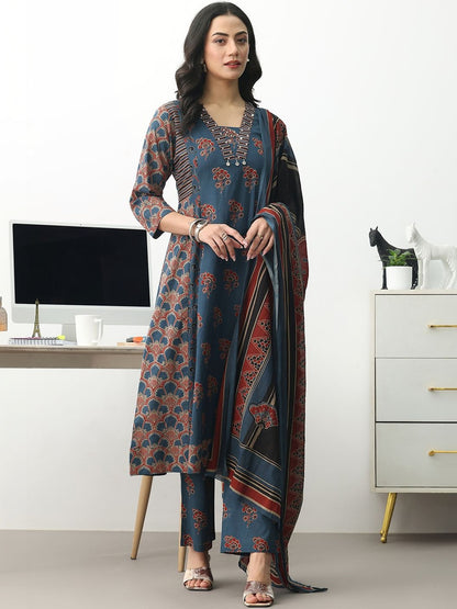 Women Ethnic Motifs Printed Regular Cotton Blend Kurta with Trousers & With Dupatta