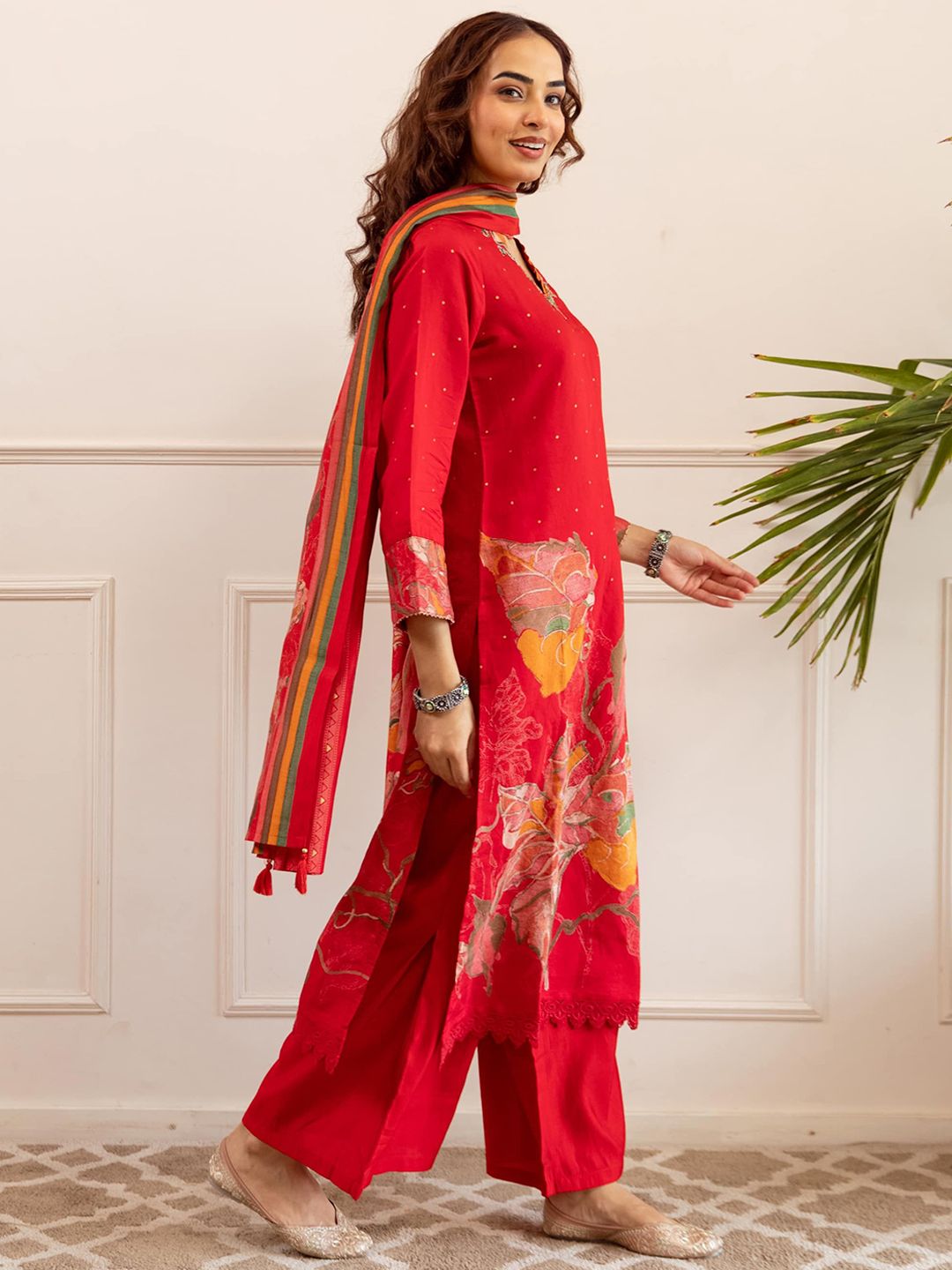 Dhiyona SN Floral Printed Straight Kurta With Palazzos & Dupatta