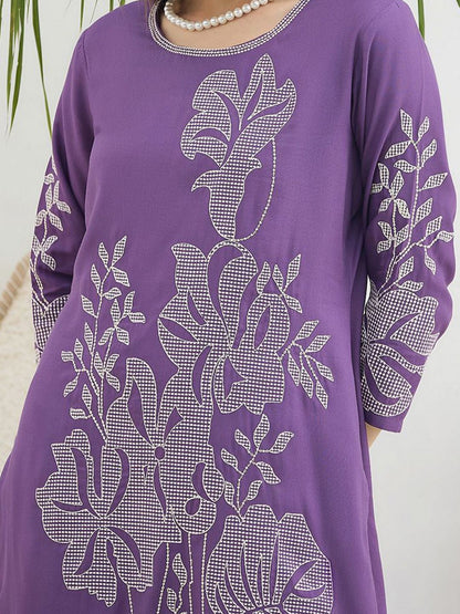 Dhiyona IE Floral Embroidered Round Neck Tunic & Trousers