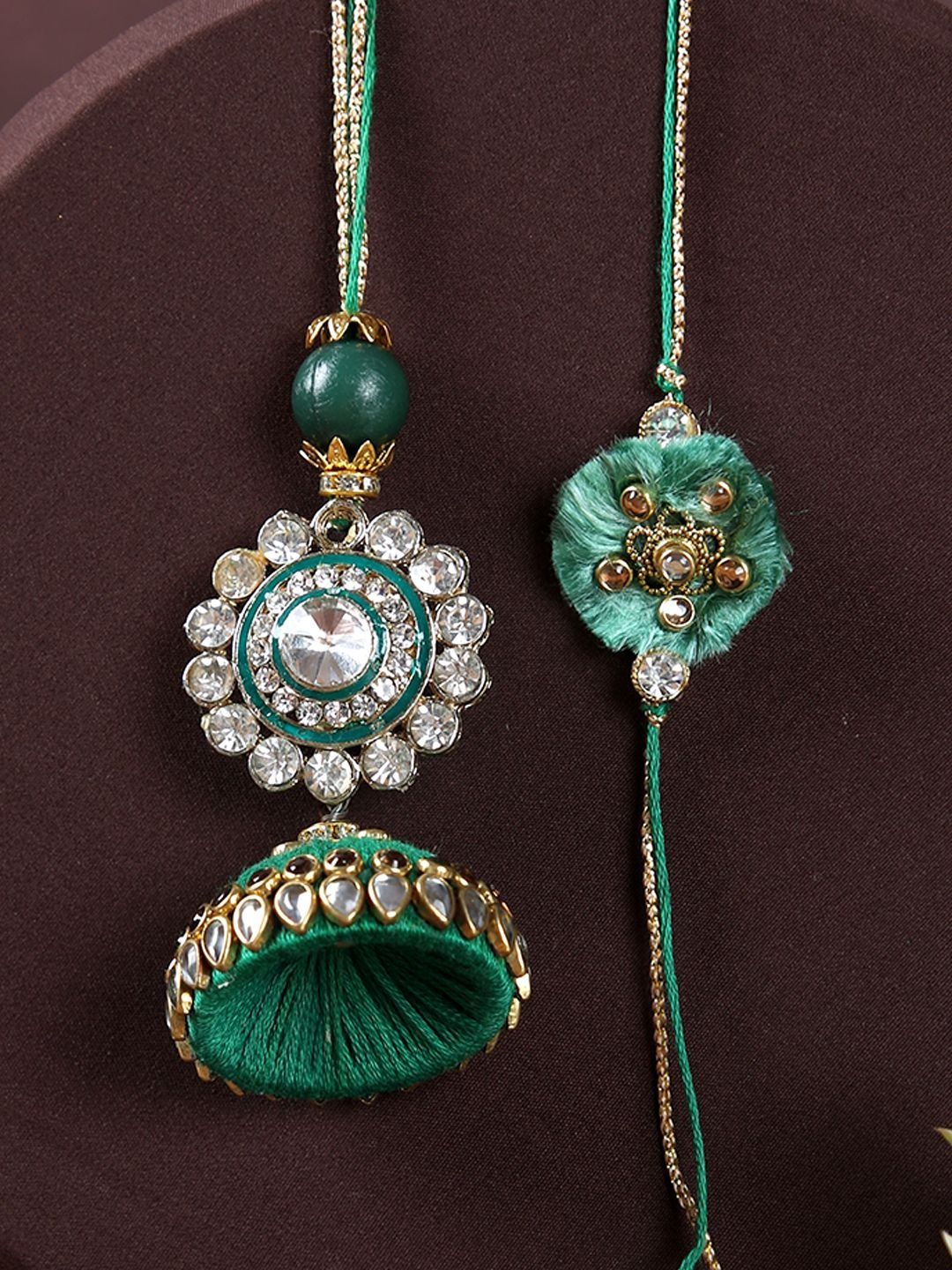 Dhiyona Rakhi