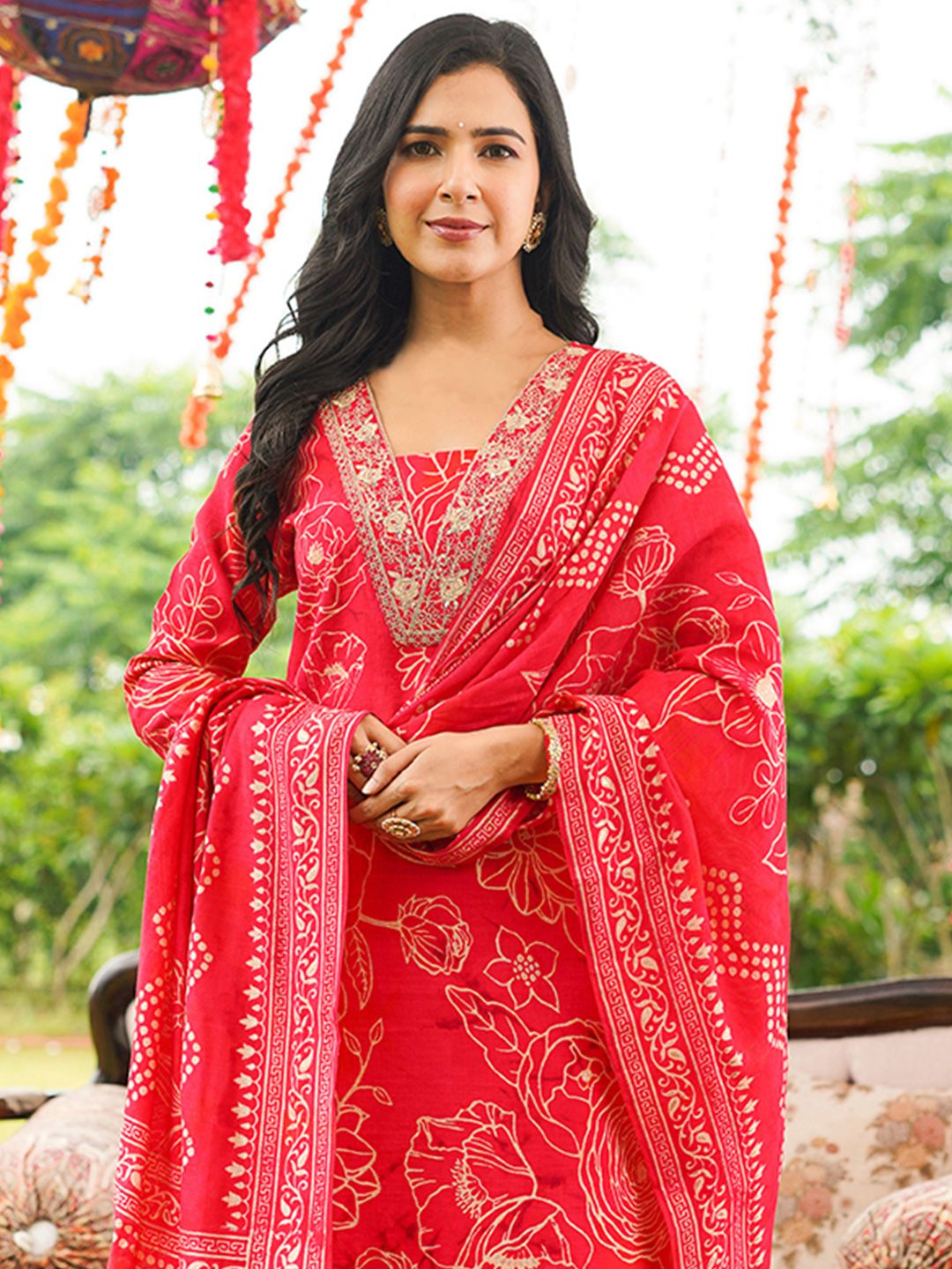 Dhiyona KL Floral Printed Straight Thread Work Kurta With Trouser & Dupatta