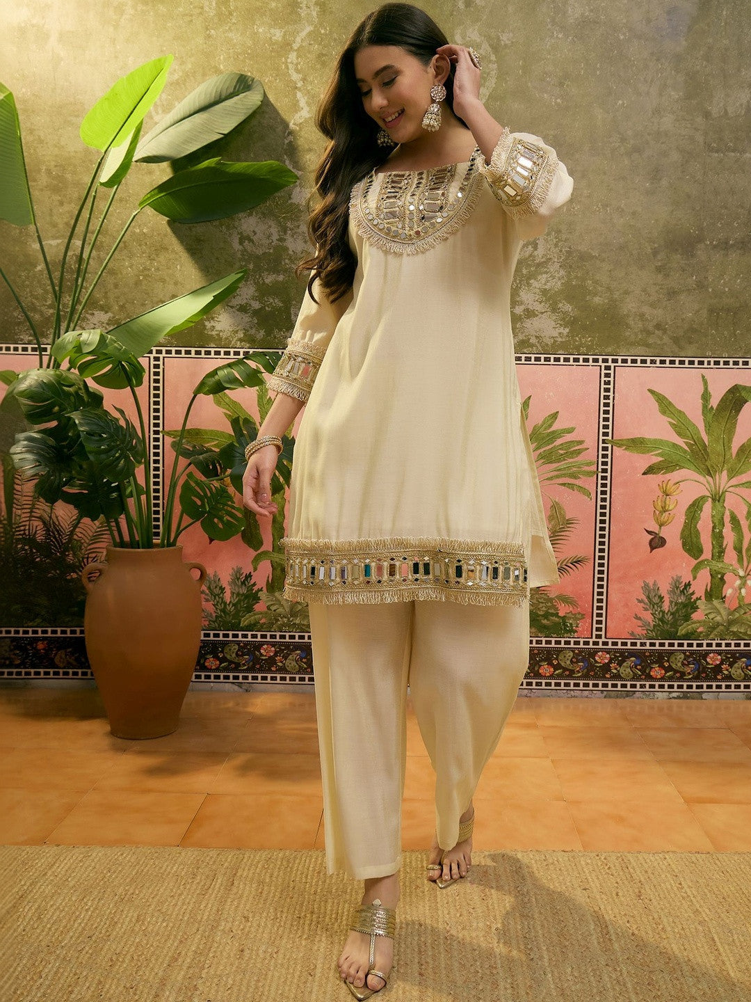 Embroidered Round Neck Kurta & Trousers Kurta Sets