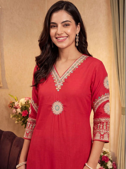 Women Ethnic Motifs Embroidered Regular Thread Work Kurta with Trousers