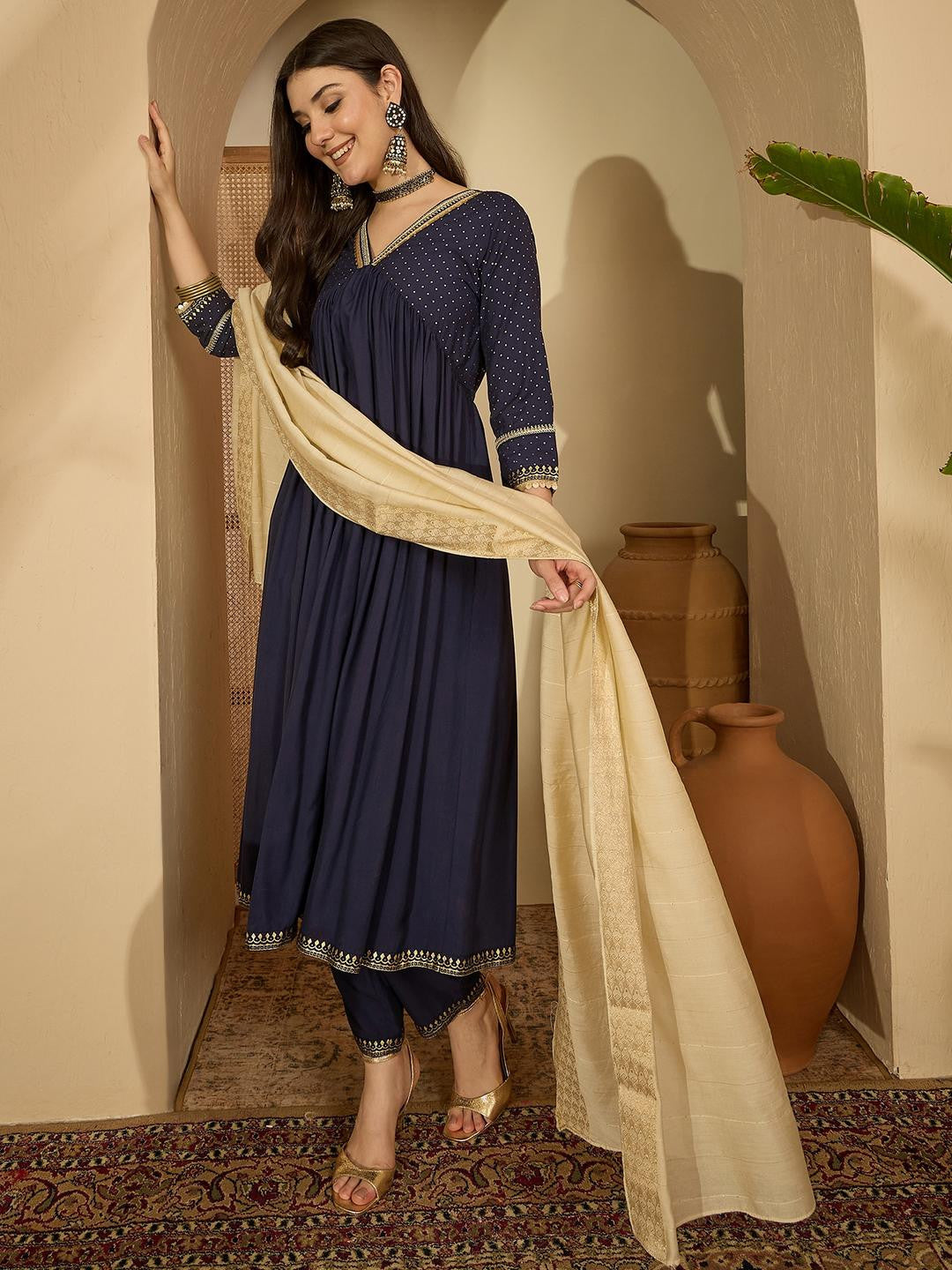 Women Navy Blue Pure Silk Kurta Sets
