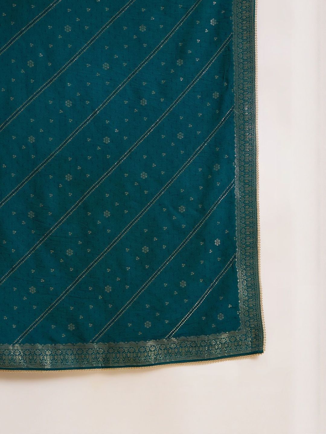 Dhiyona CH Women Woven Design A-Line Kurta with Trousers & Dupatta