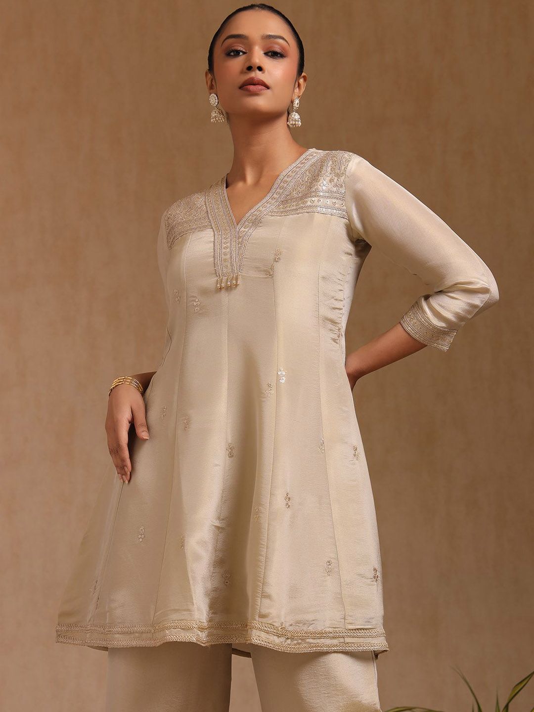 Dhiyona SO Women's Women Ethnic Motifs Embroidered Sequinned Kurta with Trousers