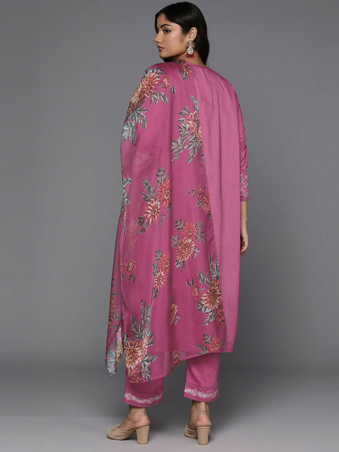 Women's Plus Size Pink Embroidered Straight Kurta Trousers With Dupatta Set