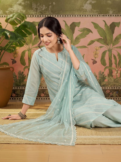 Striped Round Neck Kurta & Trousers With Dupatta