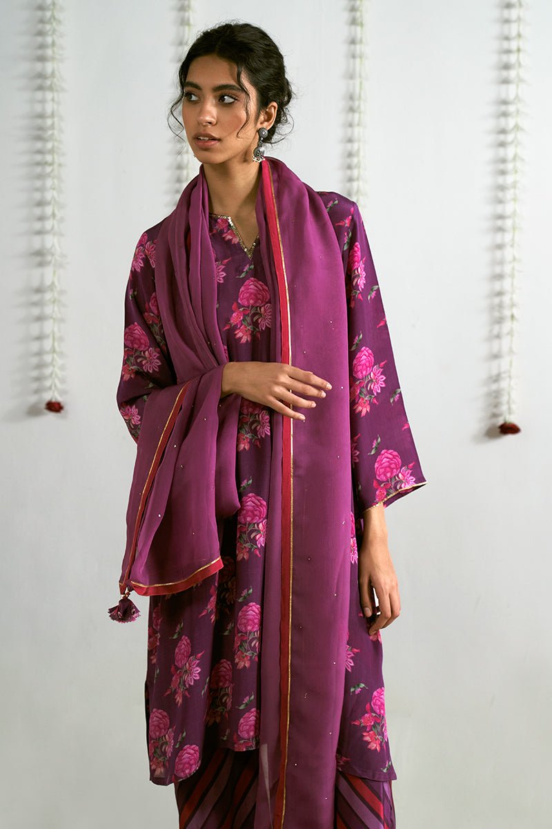 Magenta Viscose Crepe Printed Top With Organza Dupatta