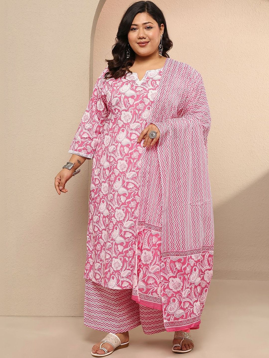 Dhiyona Women's Plus Size Floral Printed Regular Kurta with Palazzos & With Dupatta
