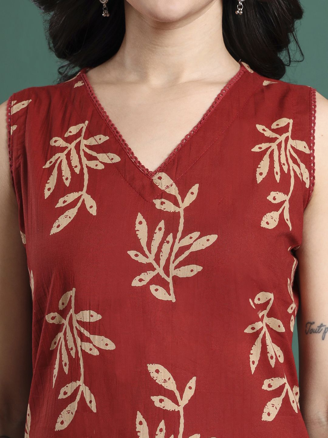 Dhiyona KL Women Ethnic Motifs Printed Cotton Kurta with Trousers & Dupatta