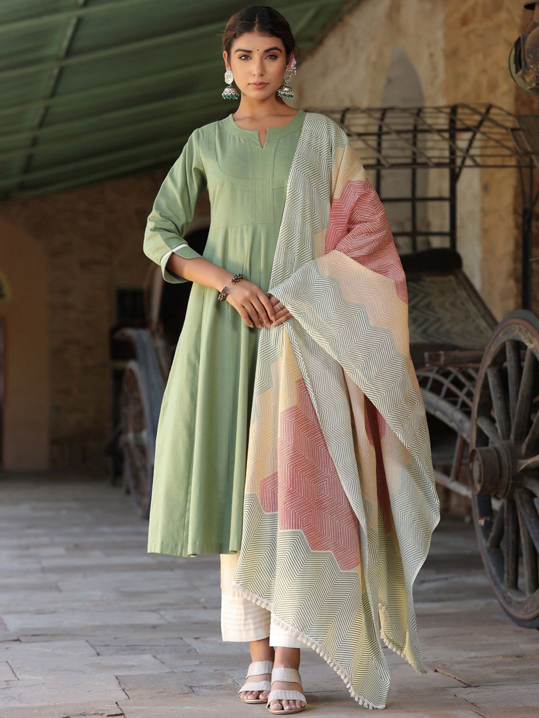 Dhiyona RR Women's Regular Thread Work Pure Cotton Kurta with Trousers & With Dupatta