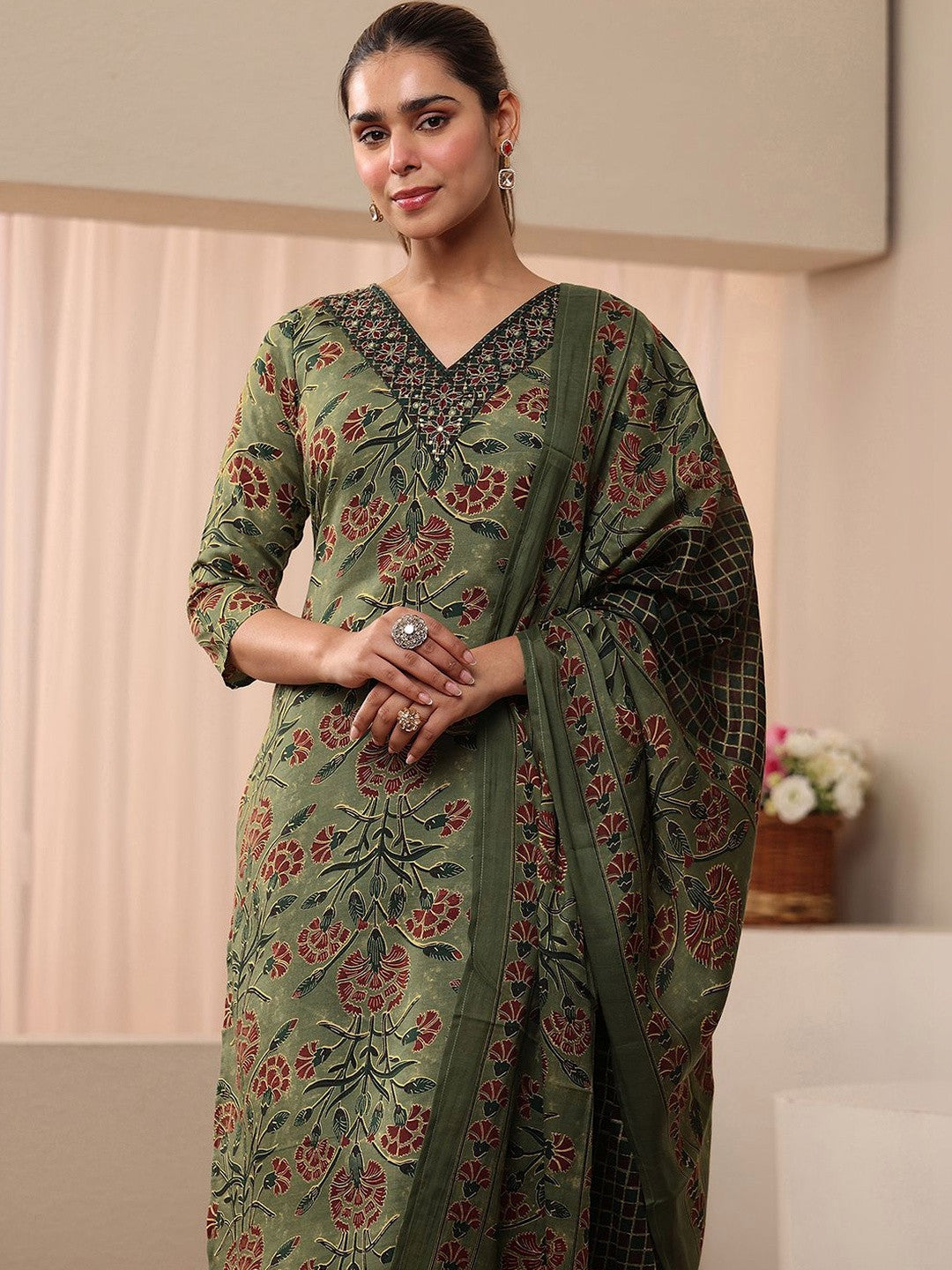 Women Floral Printed Regular Kurta with Palazzos & With Dupatta
