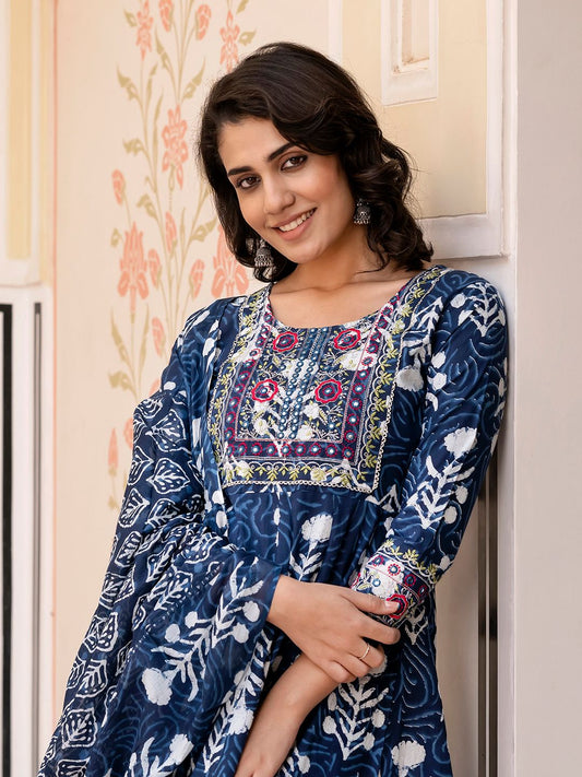 Dhiyona KL Women Floral Printed Regular Pure Cotton Kurta with Trousers & With Dupatta