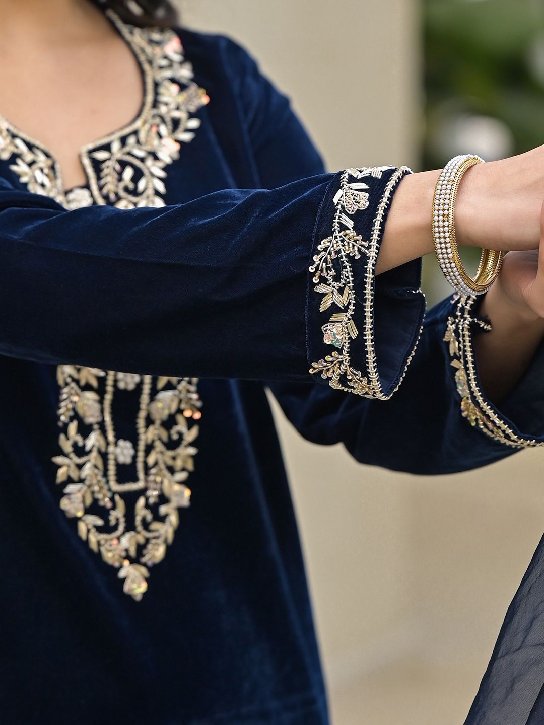 Dhiyona KL Floral Embroidered Stones & Beads Embellished Velvet Kurta & Trouser & Dupatta