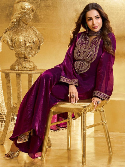 Dhiyona IN Women Floral Zari Embroidered Yoke Design Crushed Organza Kurta Set with Dupatta