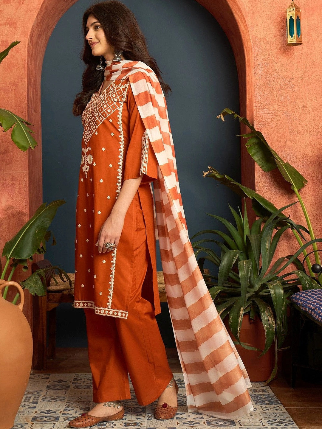 Women Ethnic Motifs Embroidered Regular Thread Work Pure Cotton Kurta with Trousers & With Dupatta