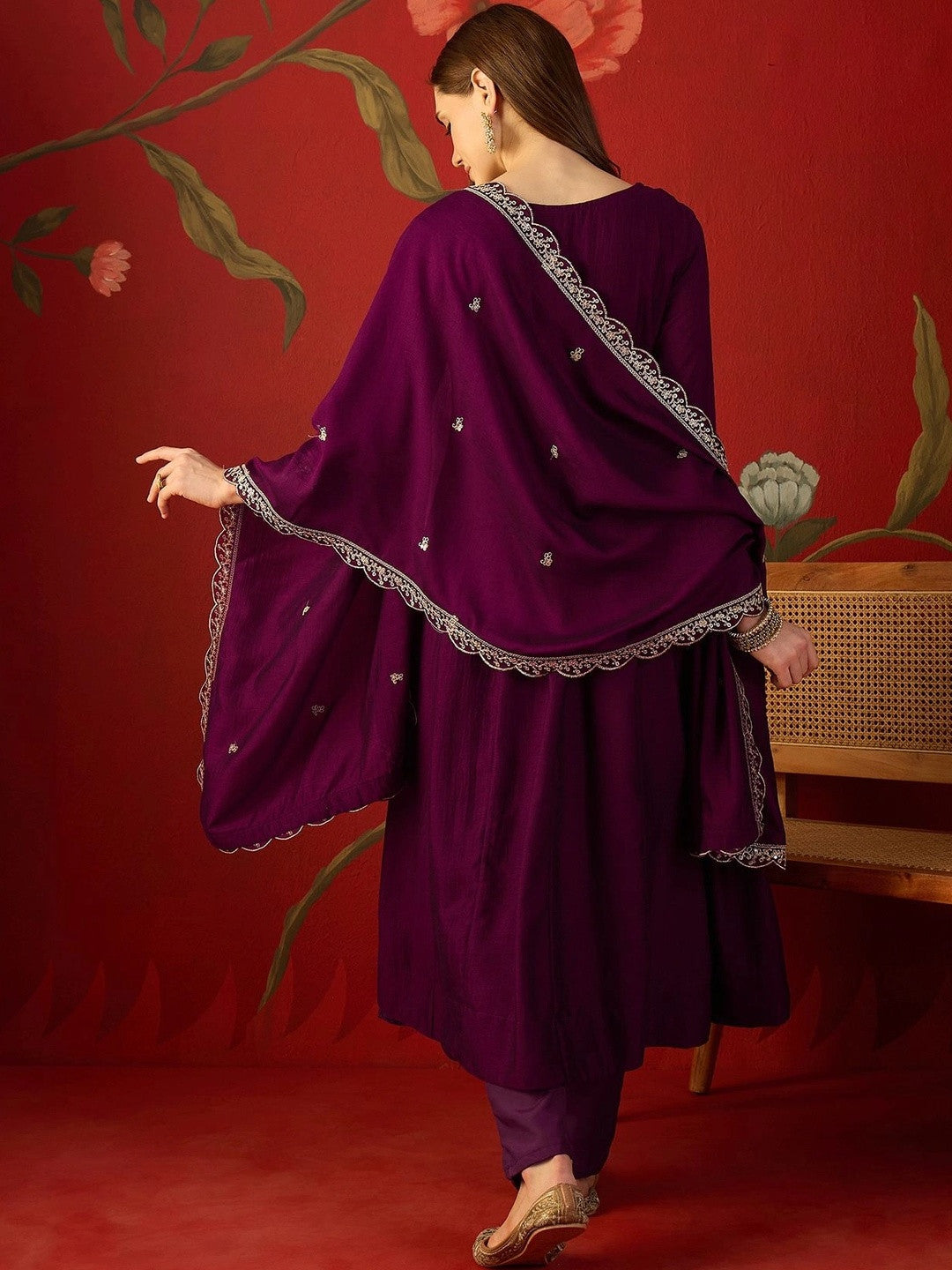 Women Embroidered Regular Thread Work Kurta with Trousers & With Dupatta