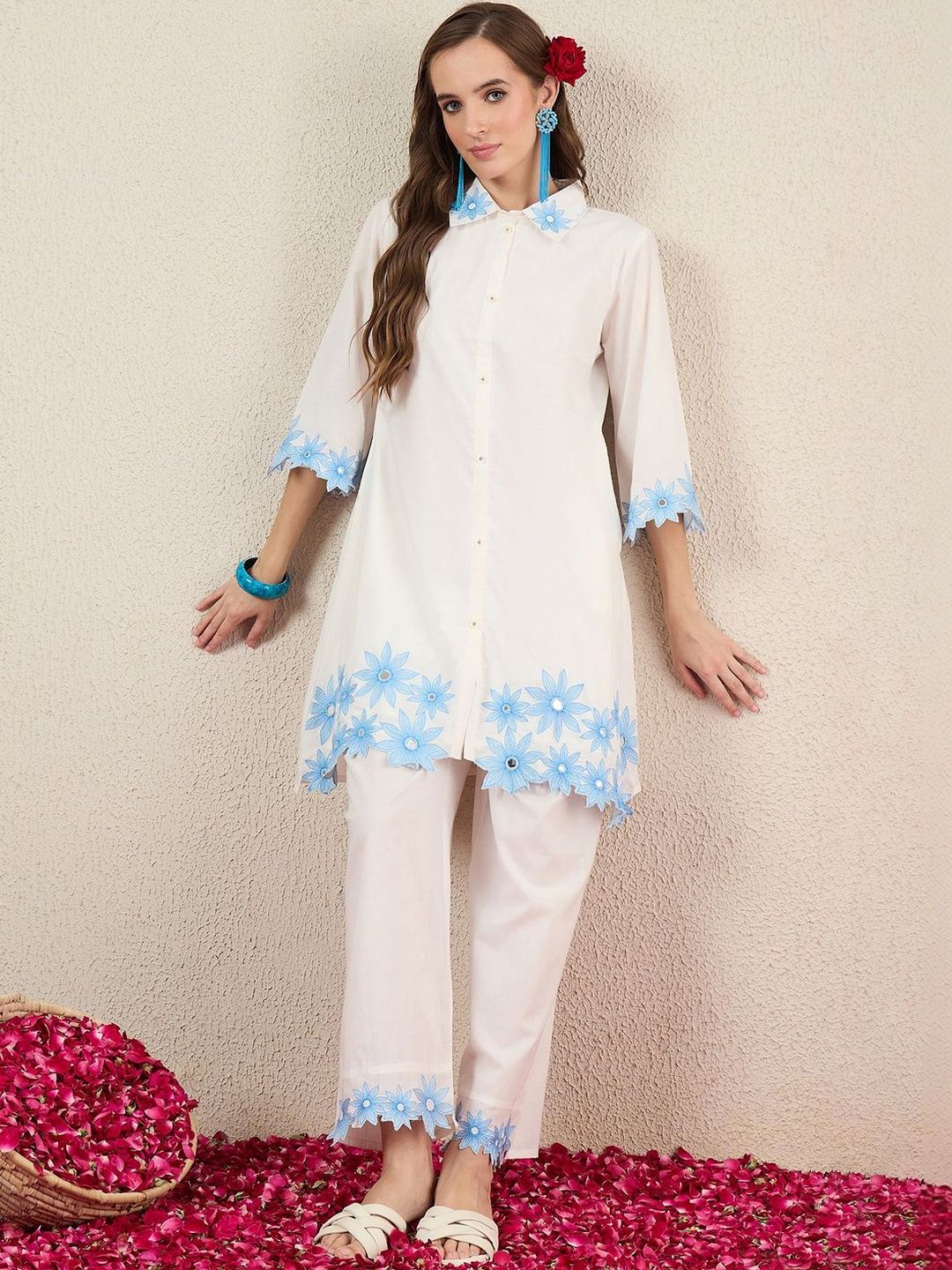Women Floral Embroidered Regular Thread Work Pure Cotton Kurta with Trousers
