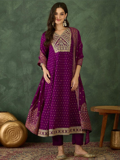 Dhiyona KL Women Purple Art Silk Embroidered Kurta Sets