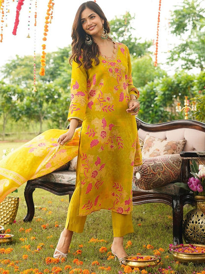 Dhiyona KL Floral Printed V-Neck Straight Kurta With Trousers & Dupatta