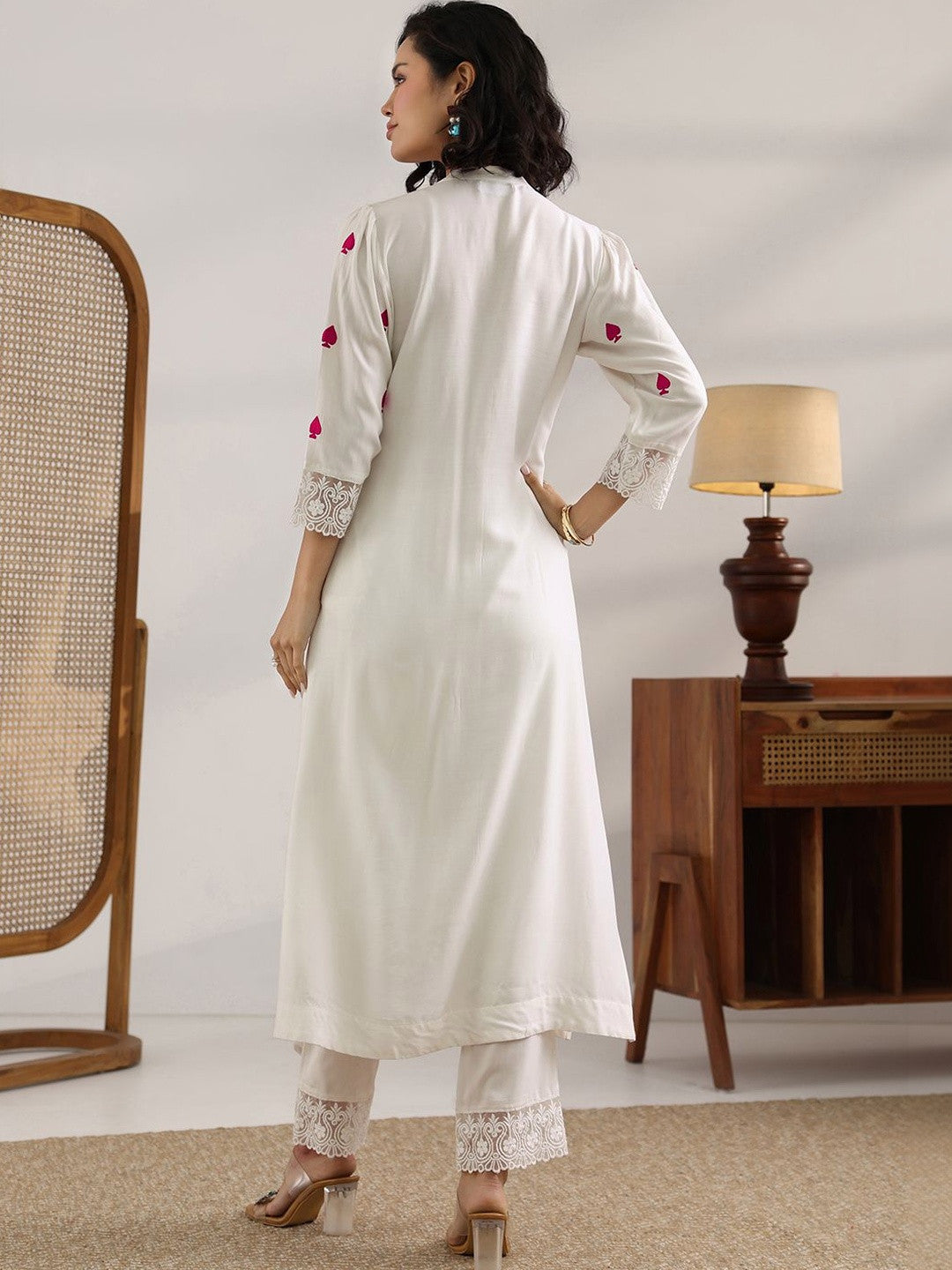 Women Ethnic Motifs Embroidered Regular Thread Work Kurta with Trousers