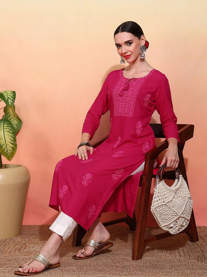 Dhiyona OD  Embroidered Straight Kurta