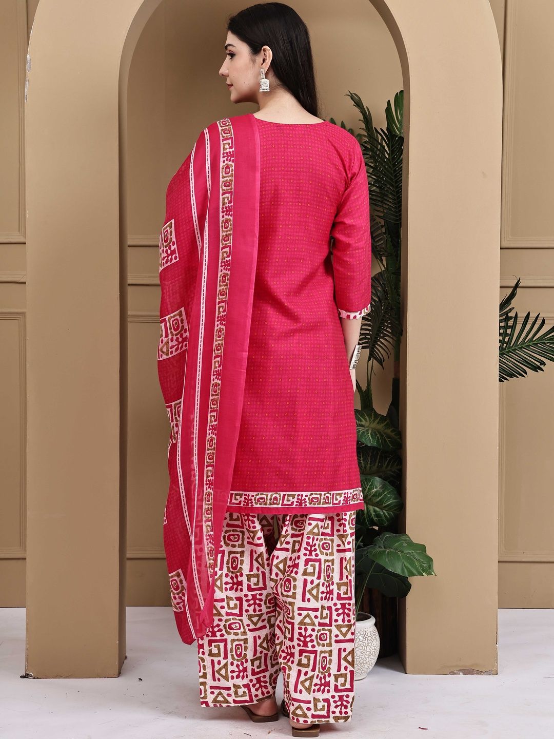 Dhiyona KL Women Printed Cotton Blend Kurta Sets With Dupatta