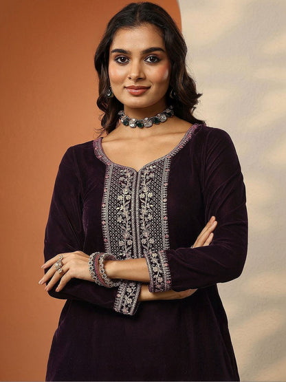 Dhiyona LL Women Ethnic Motifs Embroidered Regular Thread Work Velvet Kurta with Sharara & With Dupatta
