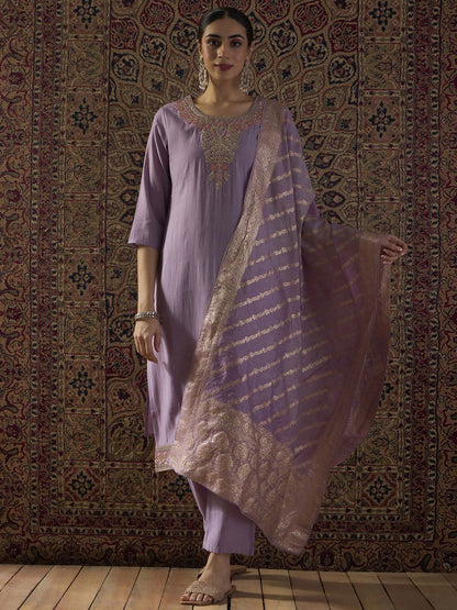 Ethnic Motifs Embroidered Round Neck Thread Work Kurta With Trousers & Dupatta