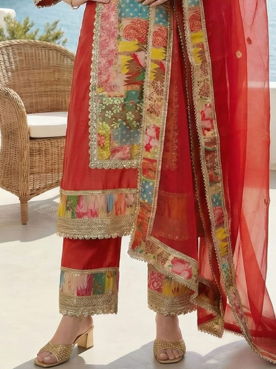 Dhiyona IE Women Floral Printed Regular Gotta Patti Kurta with Palazzos & With Dupatta