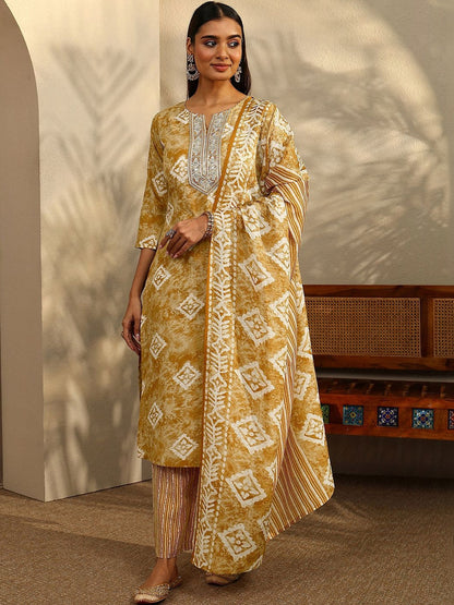 Women Ethnic Motifs Printed Regular Thread Work Kurta with Trousers & With Dupatta