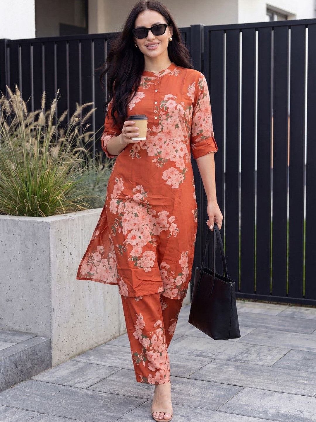 Women Floral Printed Regular Kurta with Palazzos