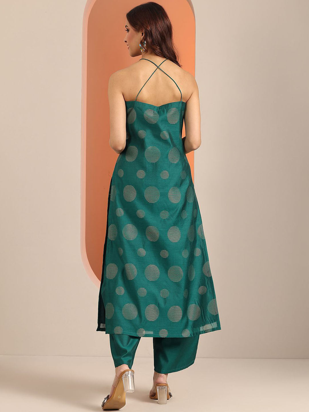 Women Geometric Printed Kurta with Trousers