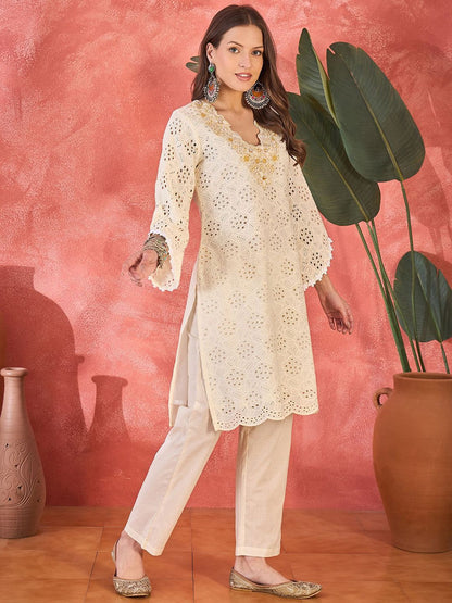 Dhiyona SN Women's Floral Schiffli Embroidered Thread Work Pure Cotton Straight Kurta & Trouser